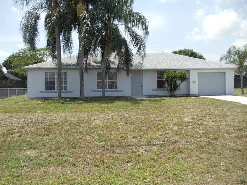 3281 SE Pinto ST, Port Saint Lucie, FL 34984