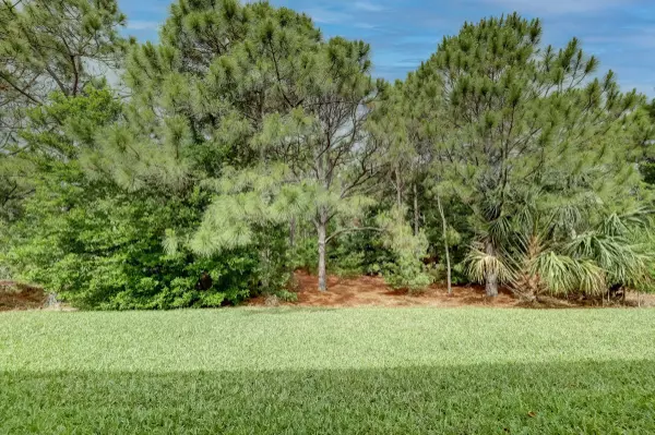 Stuart, FL 34997,1292 SE Conference CIR