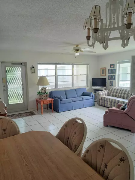 393 S Northampton, West Palm Beach, FL 33417