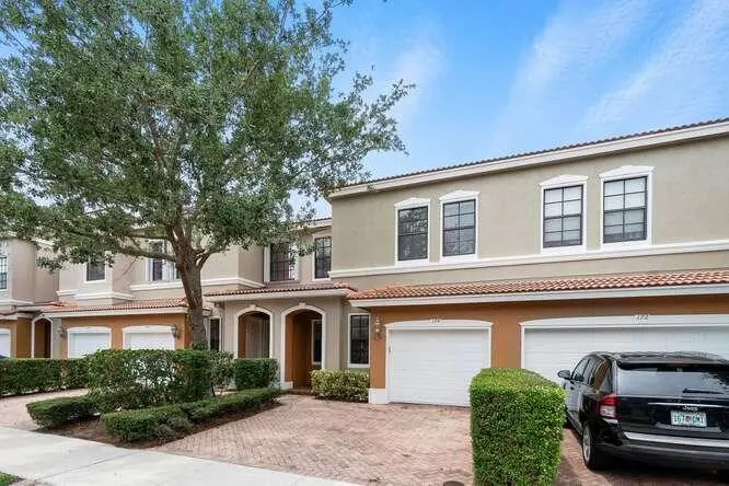 Delray Beach, FL 33484,174 W Astor CIR