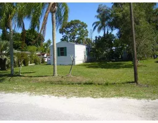 1862 SW Saint George ST, Stuart, FL 34997