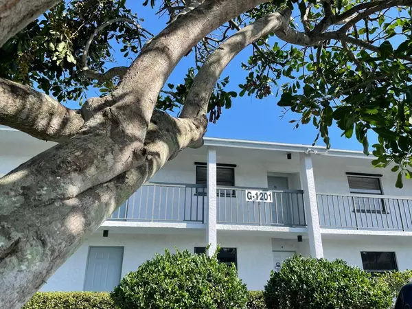 1201 SE Parkview PL 11,  Stuart,  FL 34994
