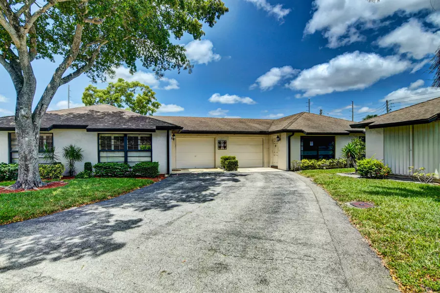 4867 Hawkwood RD B, Boynton Beach, FL 33436