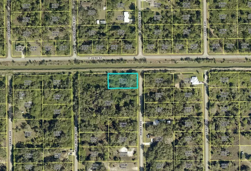 1923 Johns AVE, Lehigh Acres, FL 33972