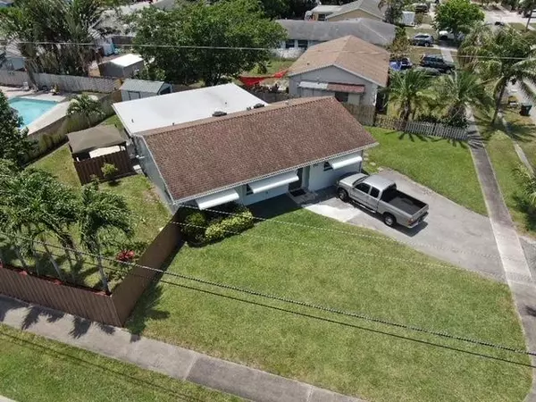 Greenacres, FL 33463,5520 S 35th CT