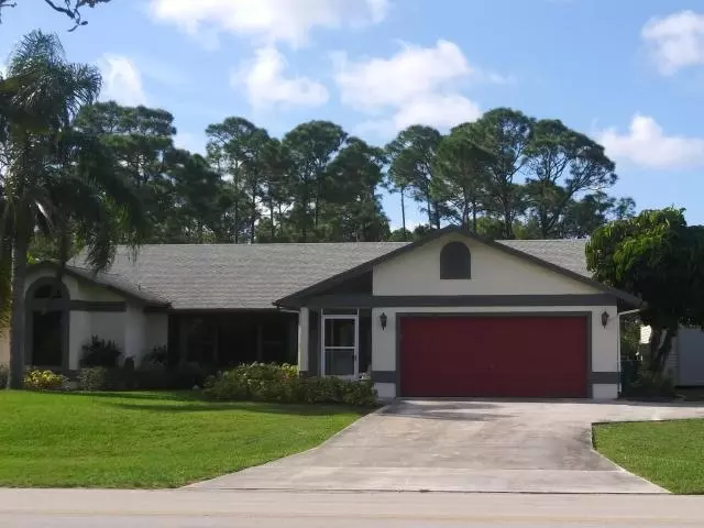 1882 SE Floresta DR, Port Saint Lucie, FL 34983