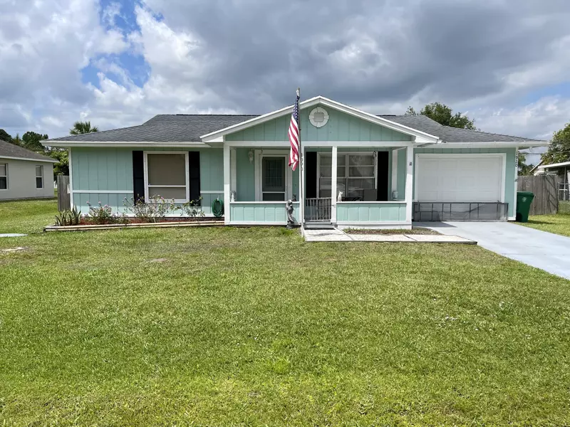 1920 SW Taurus LN, Port Saint Lucie, FL 34953