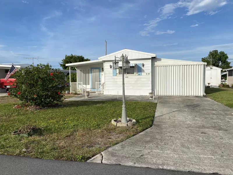 8359 SE Eagle AVE, Hobe Sound, FL 33455