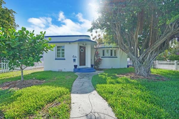 330 S Palmway, Lake Worth Beach, FL 33460