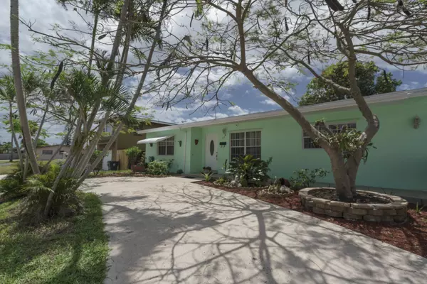 Lake Worth, FL 33461,1412 Crest DR