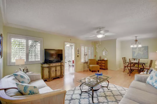 Greenacres, FL 33463,312 Pine Ridge CIR B-2