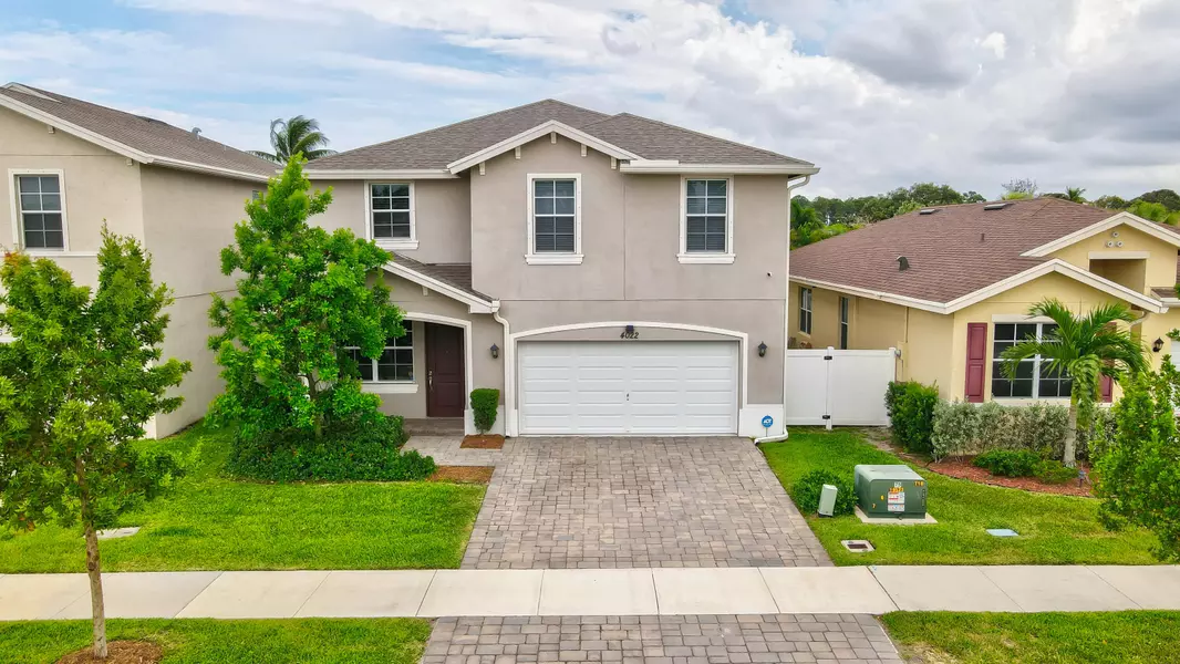 4022 Tomoka DR, Lake Worth, FL 33462