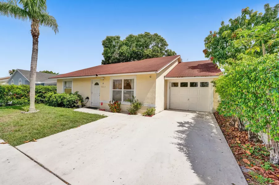 5665 Priscilla LN, Lake Worth, FL 33463