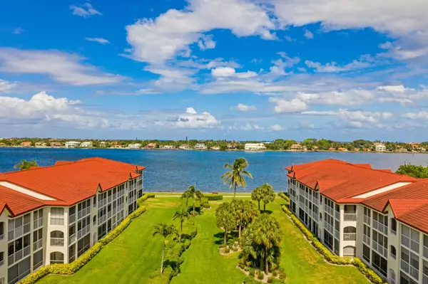 107 Half Moon CIR E1, Hypoluxo, FL 33462