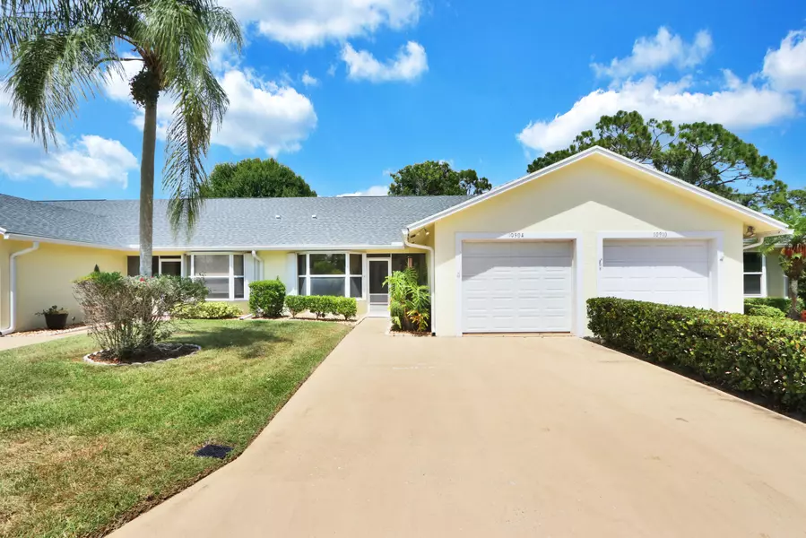 10904 SE Sea Pines CIR, Hobe Sound, FL 33455