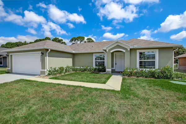 2557 SE Mariposa AVE, Port Saint Lucie, FL 34952