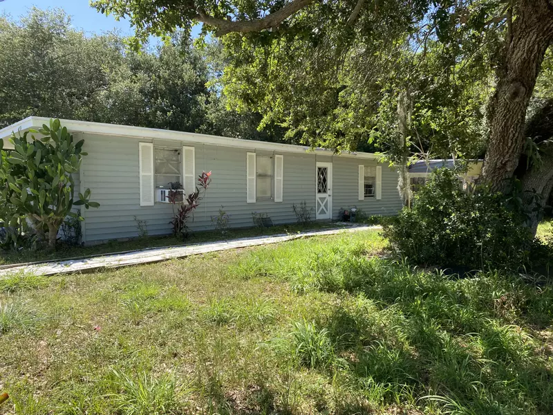 3347 N Old Dixie HWY, Fort Pierce, FL 34946