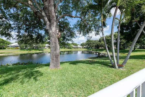 Palm Beach Gardens, FL 33410,8585 Doverbrook DR