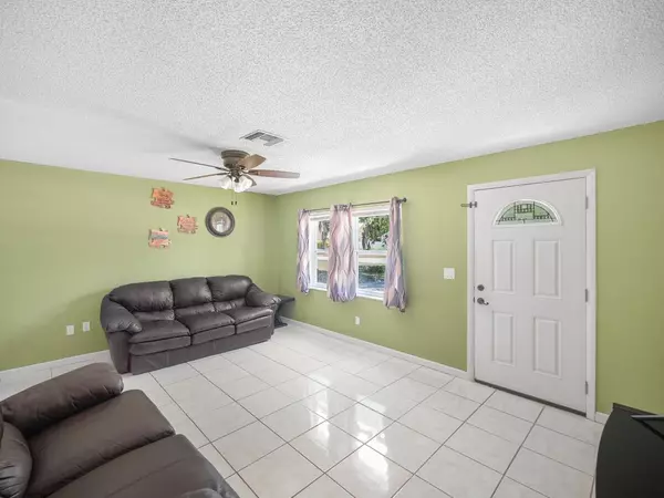 Fort Pierce, FL 34951,7402 Banyan ST