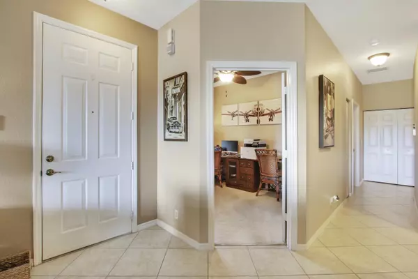 Palm Beach Gardens, FL 33418,4890 Bonsai CIR 110