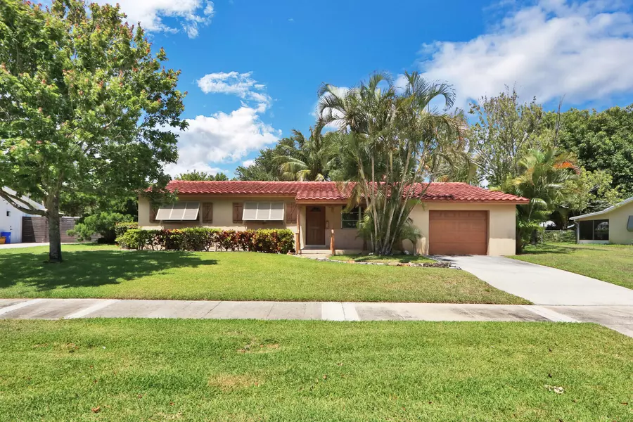 625 Flotilla LN, North Palm Beach, FL 33408