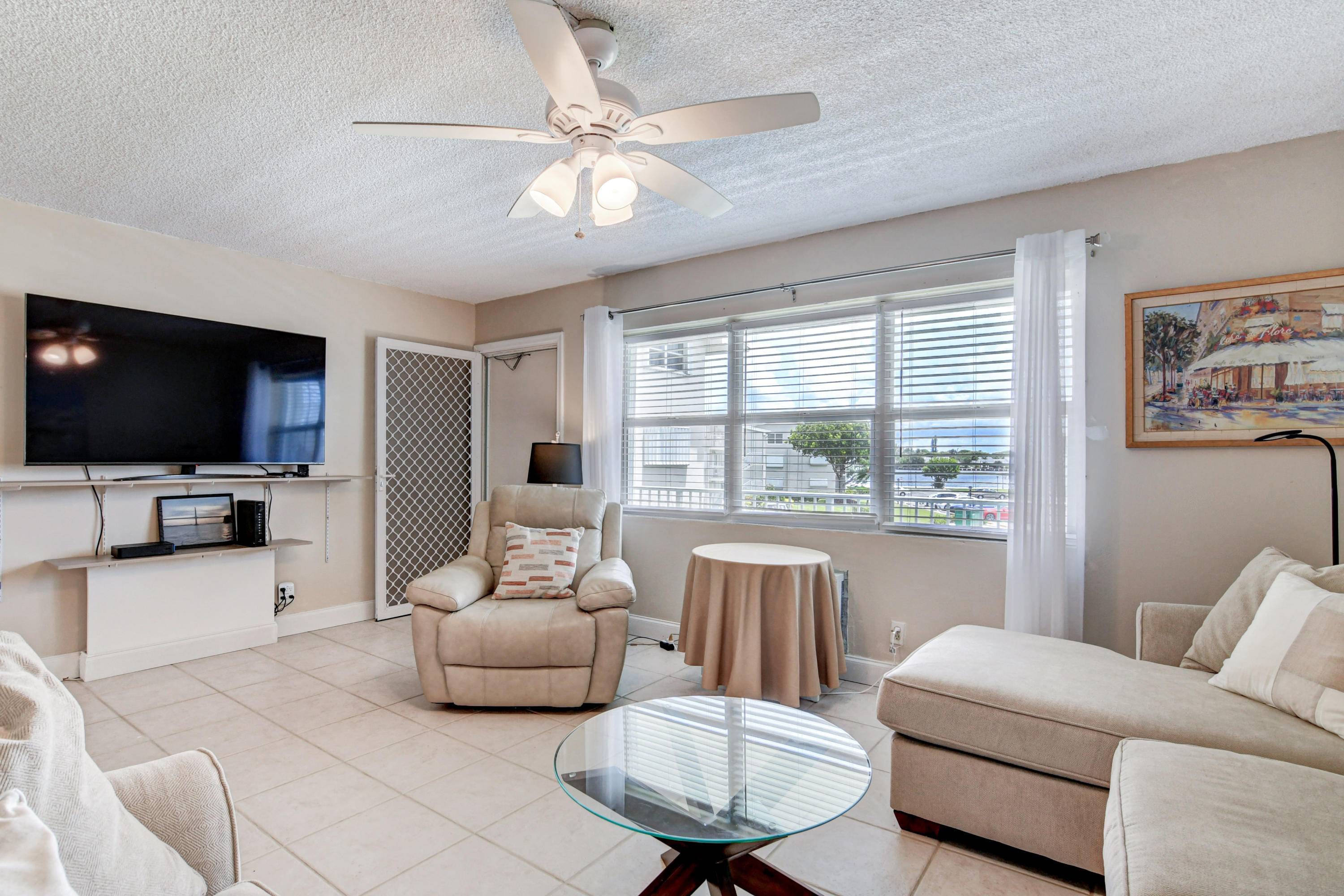 Boynton Beach, FL 33435,210 E Horizons 203