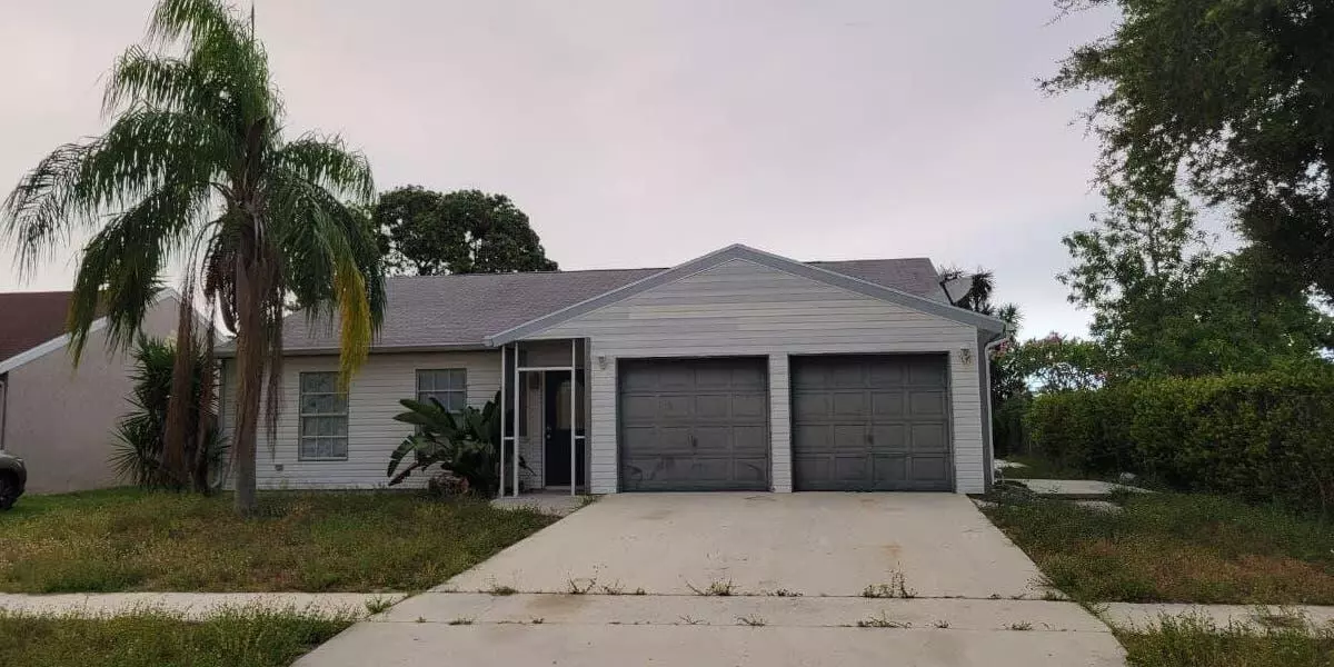 7691 Canal DR, Lake Worth, FL 33467