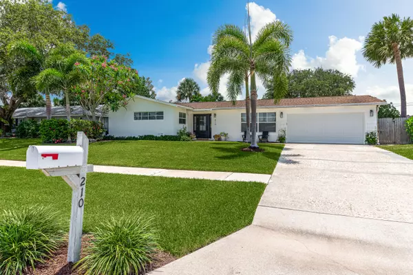 210 Circle East,  Jupiter,  FL 33458