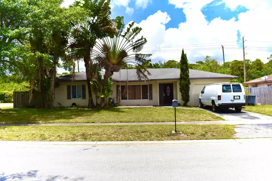 10241 Dorchester DR, Boca Raton, FL 33428