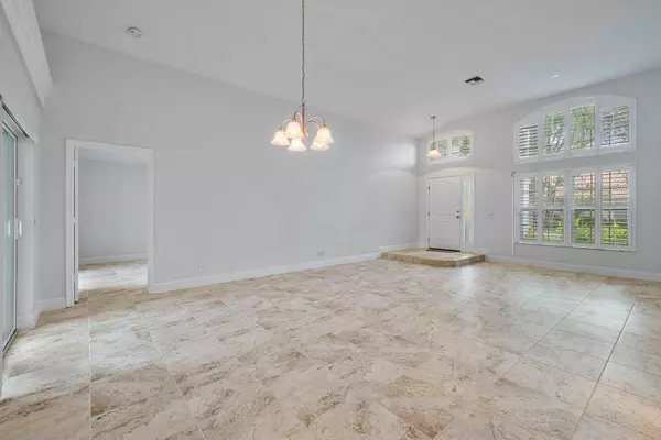 Palm Beach Gardens, FL 33418,302 Timberwood CT