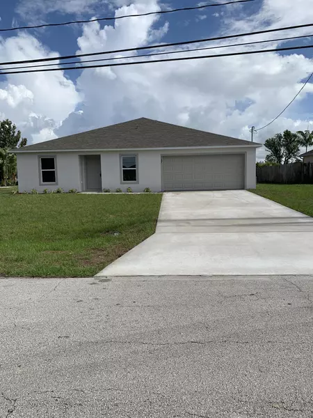 117 SW Whitmore DR, Port Saint Lucie, FL 34984