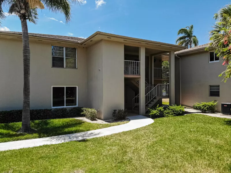 31 Lake Vista TRL 206, Port Saint Lucie, FL 34952