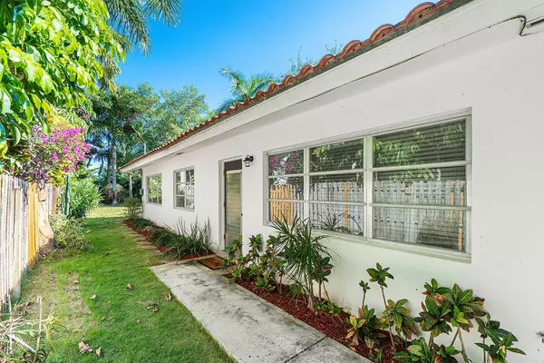 Lantana, FL 33462,518 S Atlantic DR