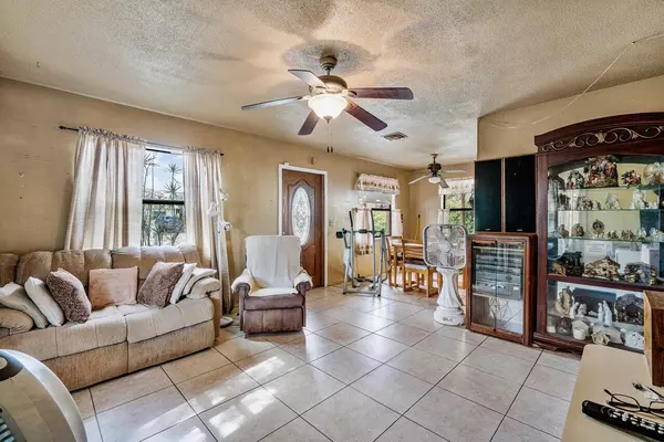 Greenacres, FL 33463,5591 S 37th ST