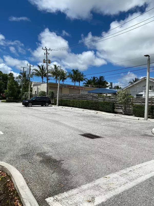 Delray Beach, FL 33483,402 SE 6th AVE