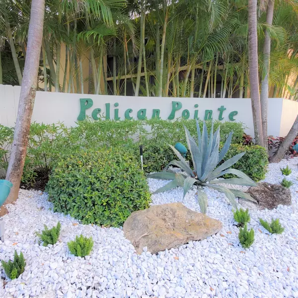 30 Pelican Pointe DR 203, Delray Beach, FL 33483