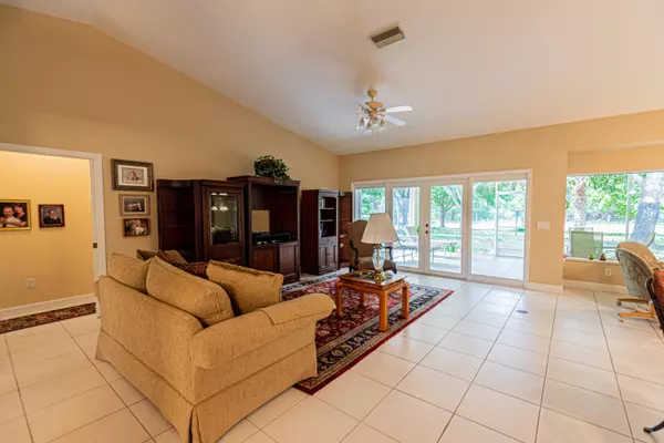 Fort Pierce, FL 34945,10631 Pine Needle DR