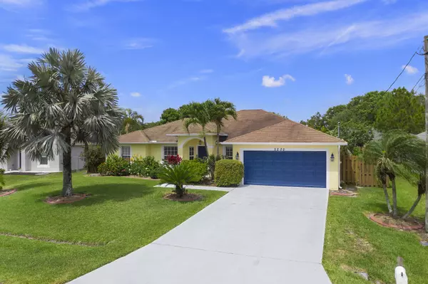 5250 NW Mayfield LN, Port Saint Lucie, FL 34983