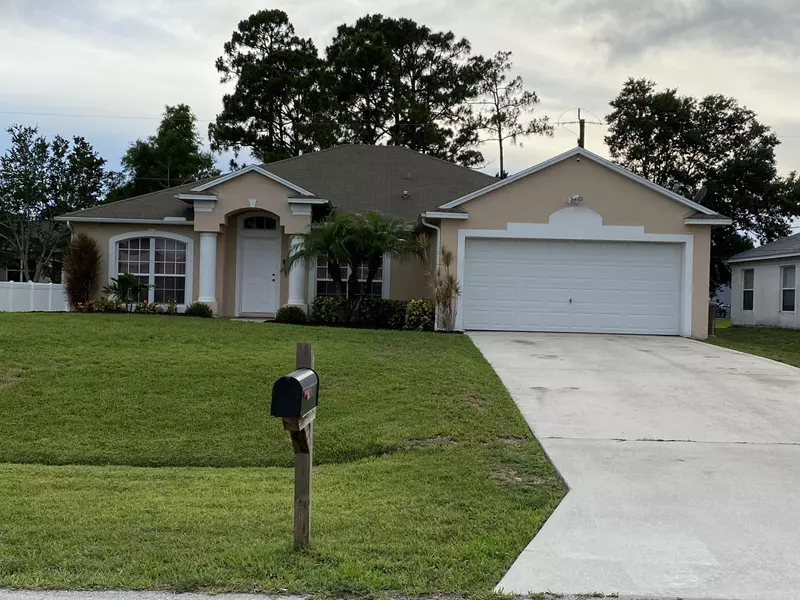 4634 SW Tacoma ST, Port Saint Lucie, FL 34953