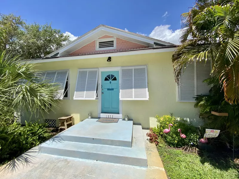 1603 N Lakeside DR, Lake Worth Beach, FL 33460