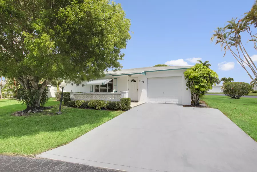 5162 Michael DR, West Palm Beach, FL 33417