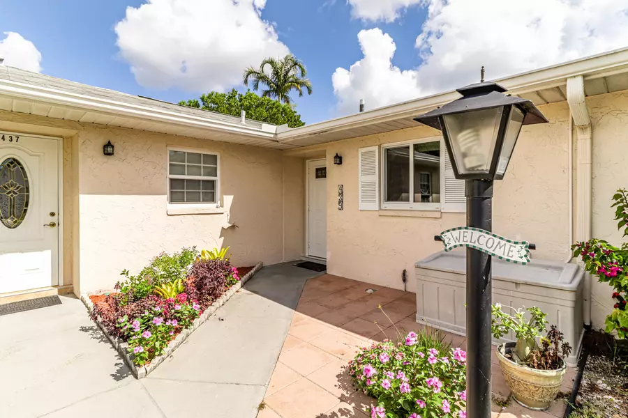 439 Franconia CIR, Lake Worth, FL 33467