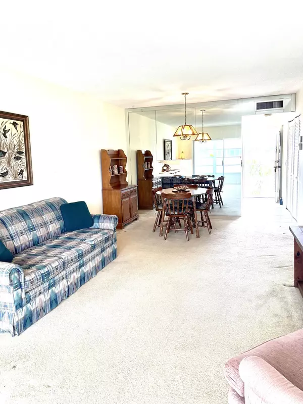 Lauderdale Lakes, FL 33313,3051 NW 46th AVE 404