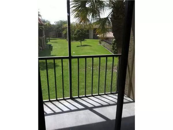 6736 S Palmetto CIR 203, Boca Raton, FL 33433