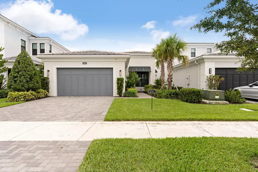 13694 Artisan CIR, Palm Beach Gardens, FL 33418