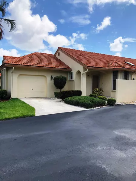 8292 Waterline DR 101, Boynton Beach, FL 33472