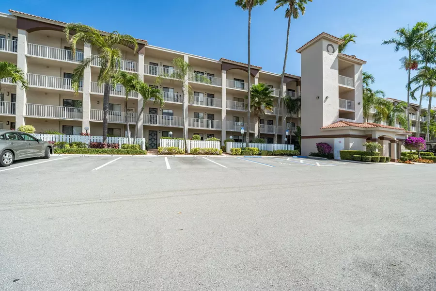 6037 Pointe Regal CIR 201, Delray Beach, FL 33484