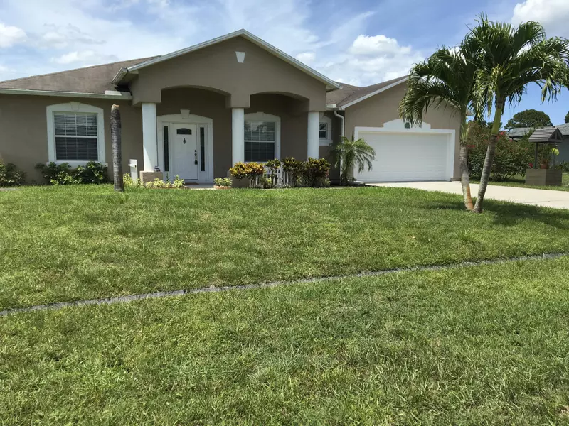 771 SE Elwood AVE, Port Saint Lucie, FL 34983