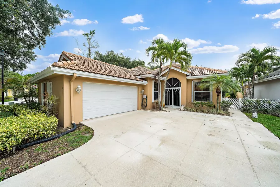 211 S Hampton DR, Jupiter, FL 33458