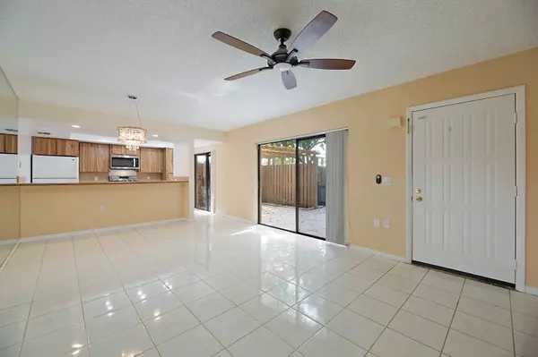 Greenacres, FL 33463,1919 19th LN